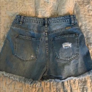 KAN KAN jean shorts!